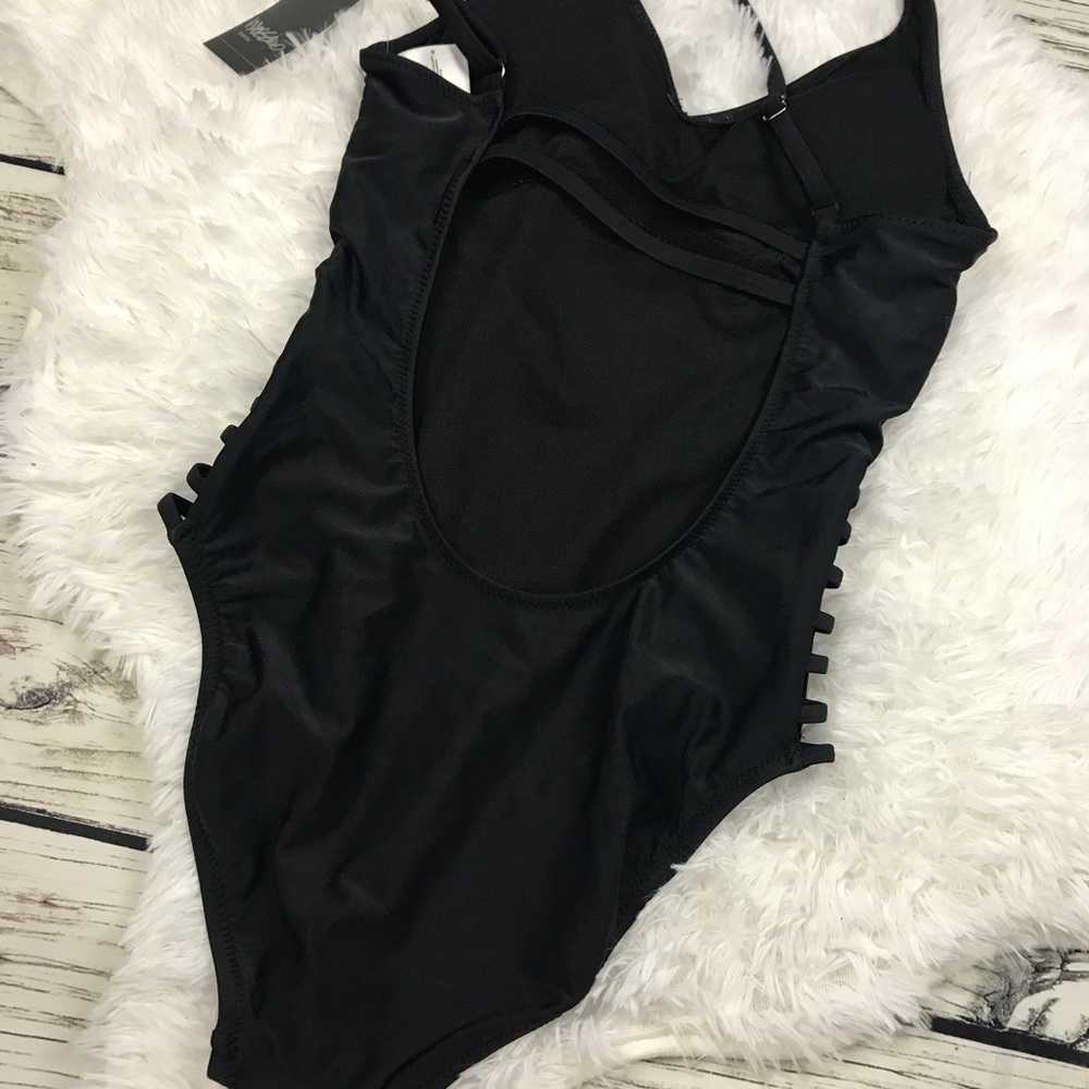 NWT Mossimo Cut Out Sides Black One Piece Size S - Picture 5 of 8